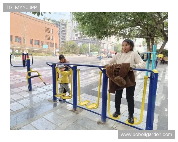 用头健身器材奇葩设计背后的训练原理解析 用头健身器材奇葩设计背后的训练原理解析