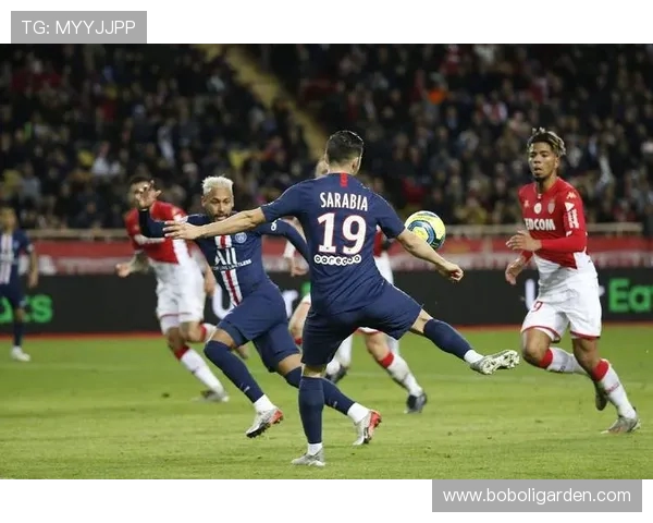 法甲比赛精彩瞬间TOP10：激烈对决与绝杀时刻回顾