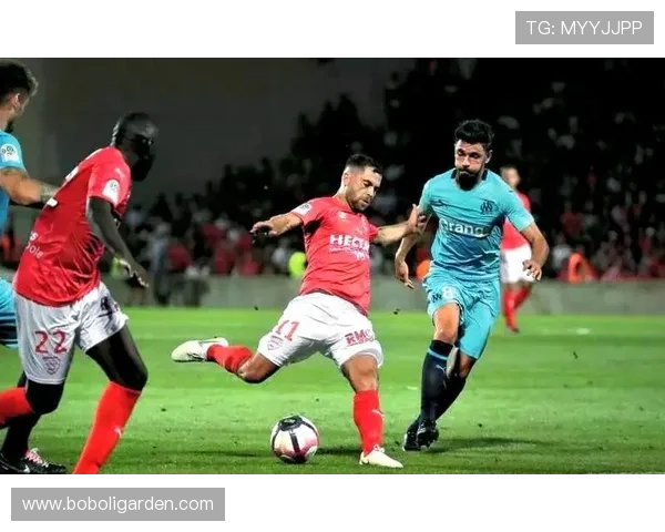 法甲防守球员数据统计及体育竞技防守策略探讨 法甲防守球员数据统计及体育竞技防守策略探讨