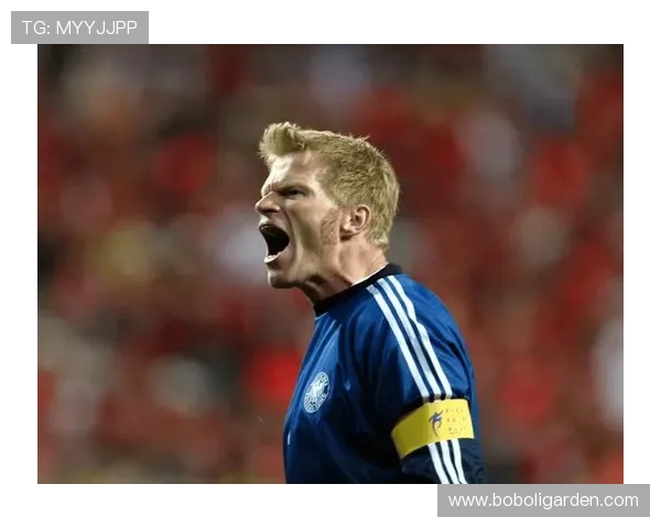 施洛特贝克：我们尝试了一切但没能成功，拜仁点球的接触非常轻微