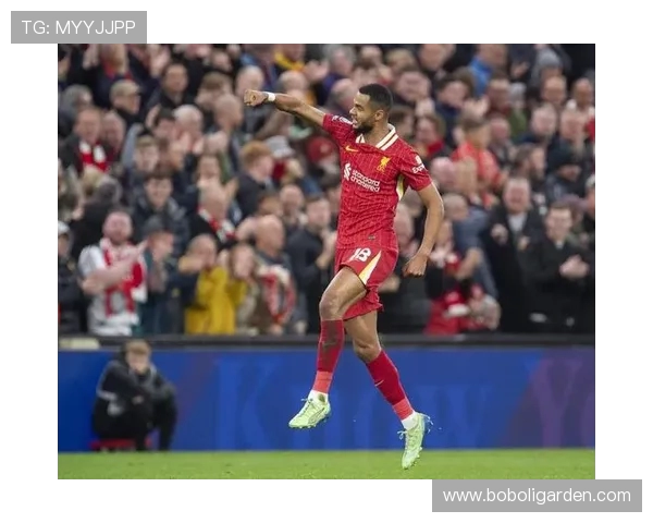 法尔克透露拜仁今夏不追佳夫曼联对这名中卫表现出兴趣