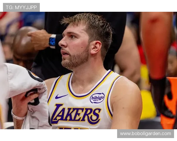 湖人三人被罚出场东契奇惊讶自己未被罚说明局势相当糟糕